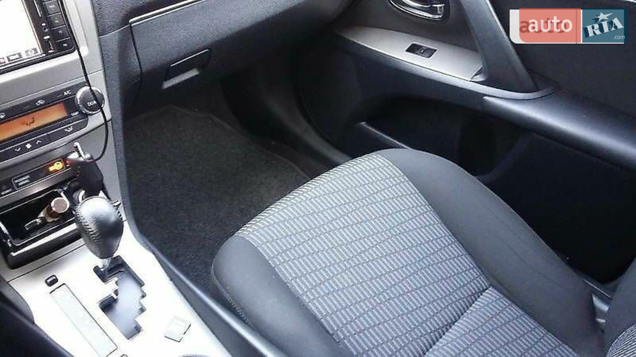 2011 Toyota Avensis - мініатюра 17