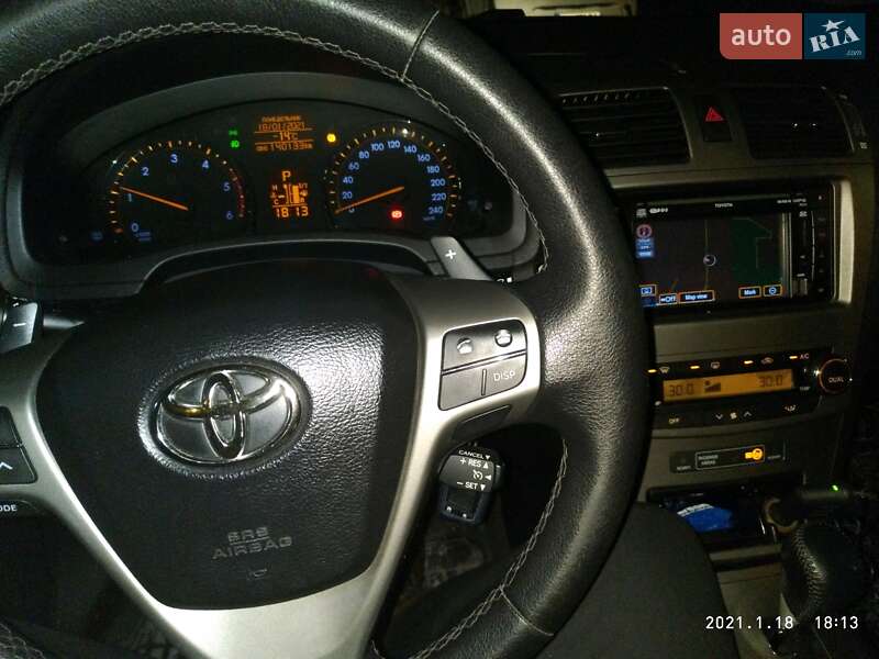 Універсал Toyota Avensis 2011 в Хмельницькому