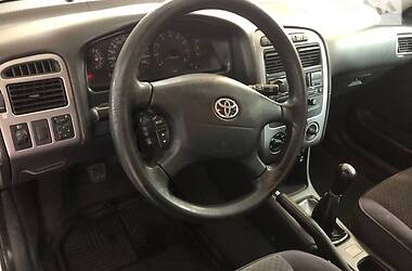 Седан Toyota Avensis 2002 в 