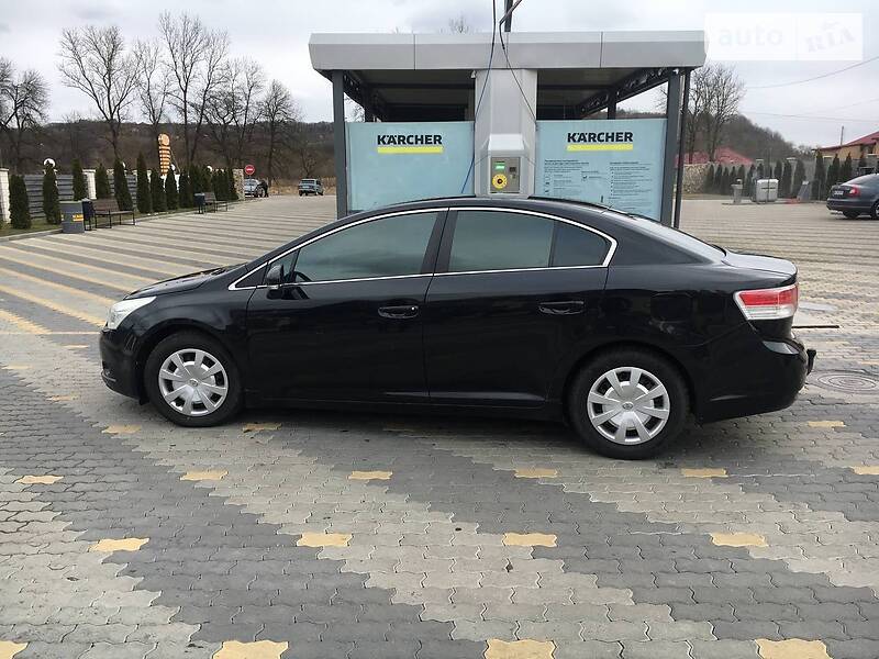 Седан Toyota Avensis 2008 в Виноградове
