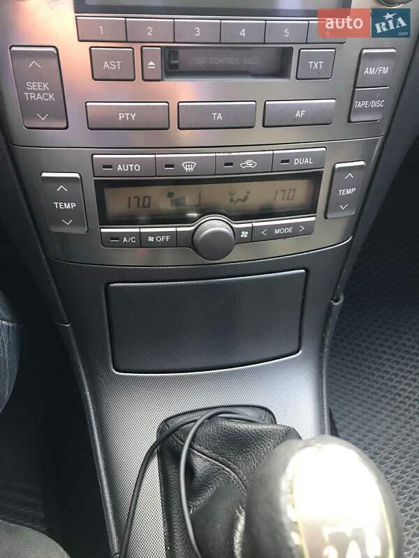 Универсал Toyota Avensis 2003 в Коломые