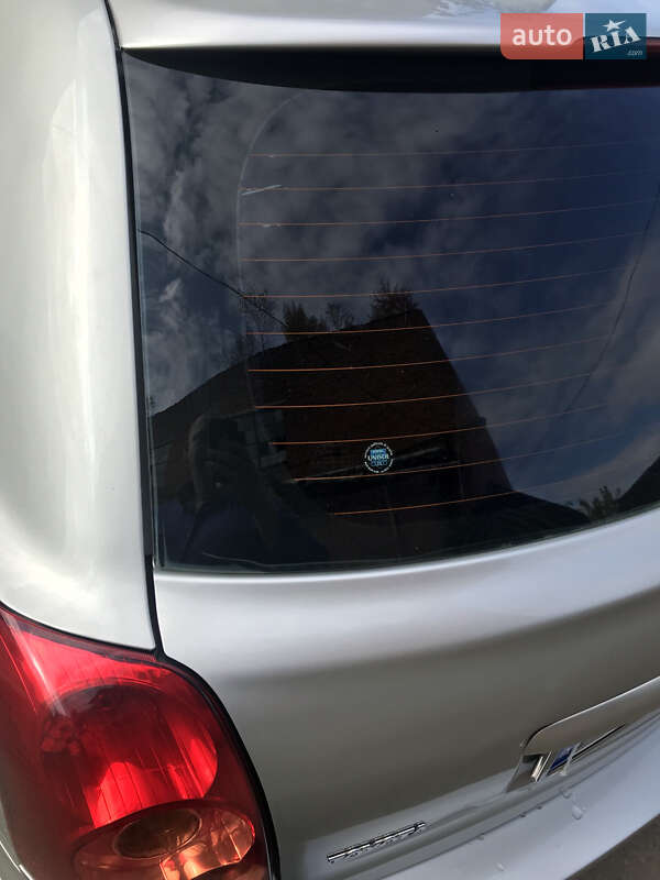 Универсал Toyota Avensis 2003 в Коломые