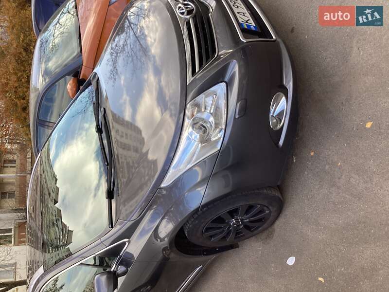 Універсал Toyota Avensis 2009 в Києві