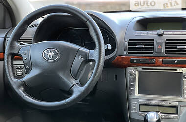 Универсал Toyota Avensis 2005 в Староконстантинове