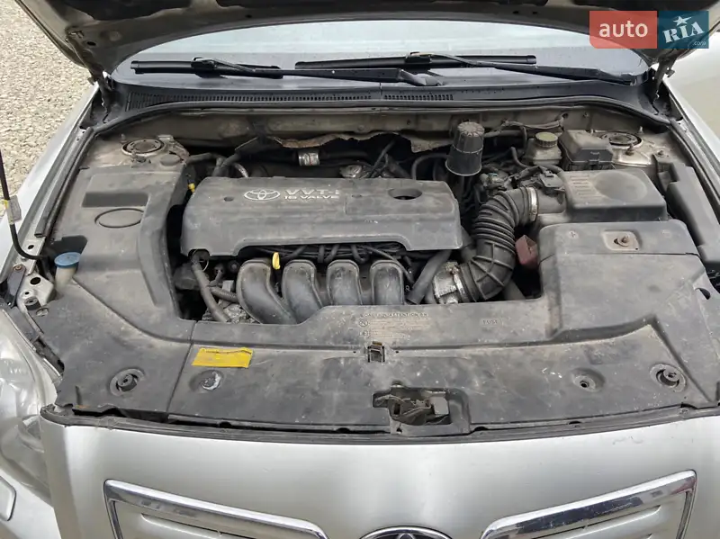 Седан Toyota Avensis 2006 в 