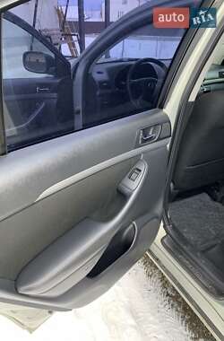 Седан Toyota Avensis 2007 в Самборе