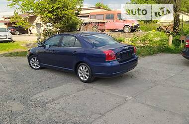 Седан Toyota Avensis 2005 в Мукачево