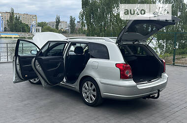 Универсал Toyota Avensis 2008 в 