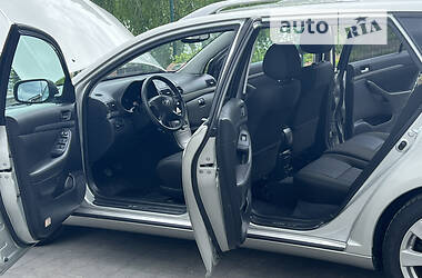 Универсал Toyota Avensis 2008 в 