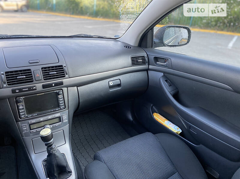 Универсал Toyota Avensis 2008 в Ужгороде
