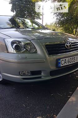 Седан Toyota Avensis 2003 в Умани