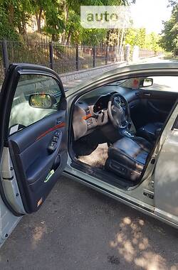 Седан Toyota Avensis 2003 в Умани