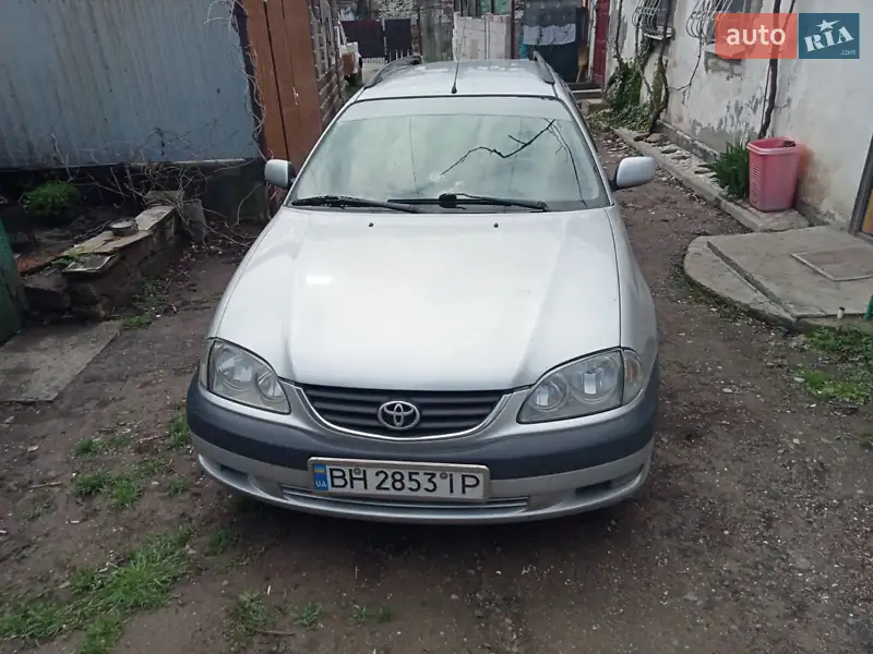 Toyota Avensis 2001