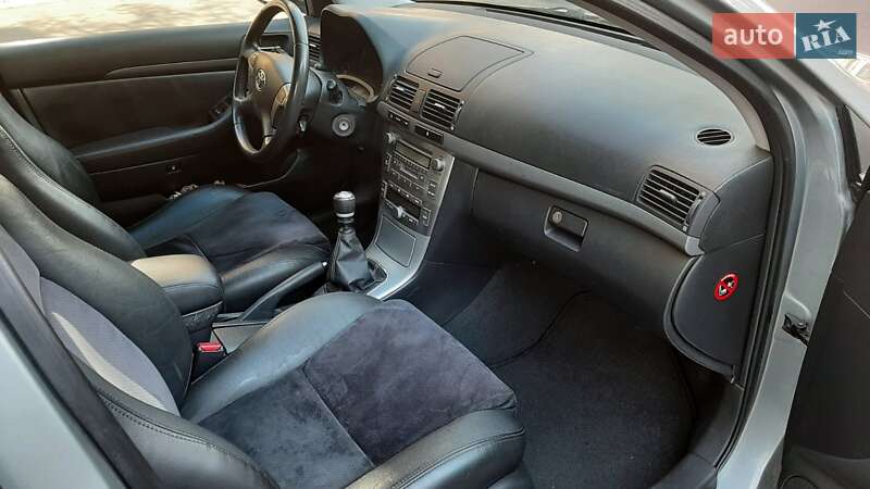 Седан Toyota Avensis 2007 в Житомире