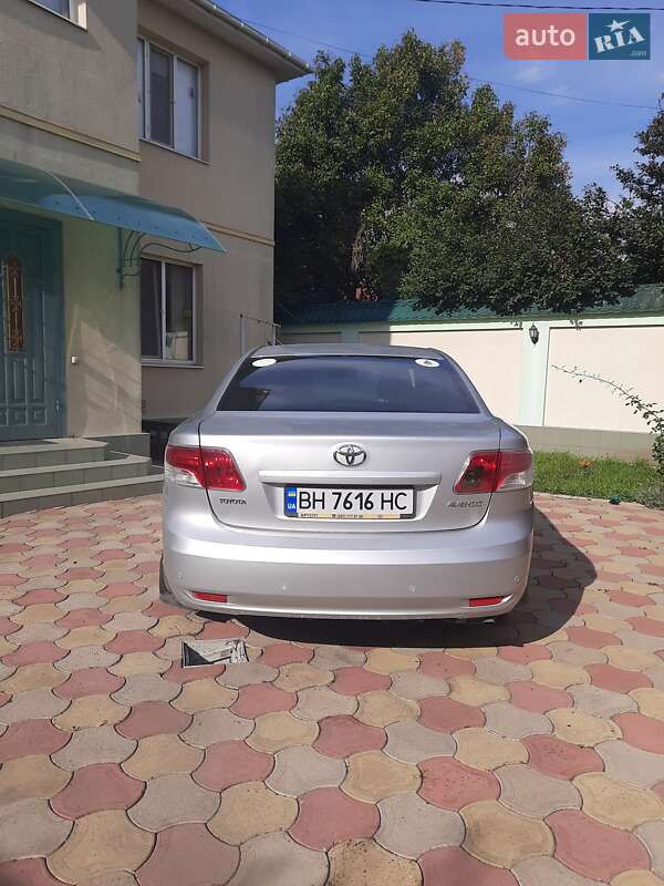 Седан Toyota Avensis 2008 в Одессе