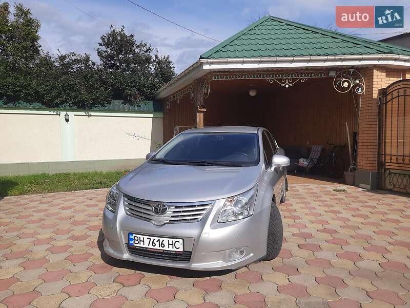 Седан Toyota Avensis 2008 в Одессе