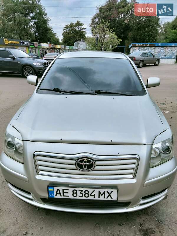 Седан Toyota Avensis 2005 в Пятихатках