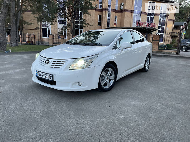 Седан Toyota Avensis 2010 в Броварах