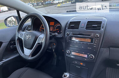 Седан Toyota Avensis 2010 в Броварах