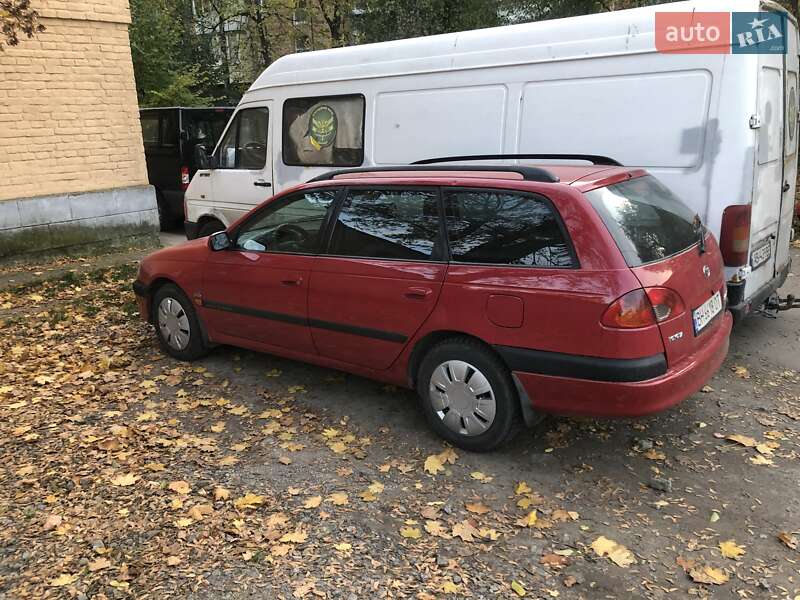 Универсал Toyota Avensis 2000 в Виннице
