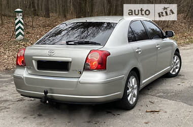 Лифтбек Toyota Avensis 2007 в Киеве