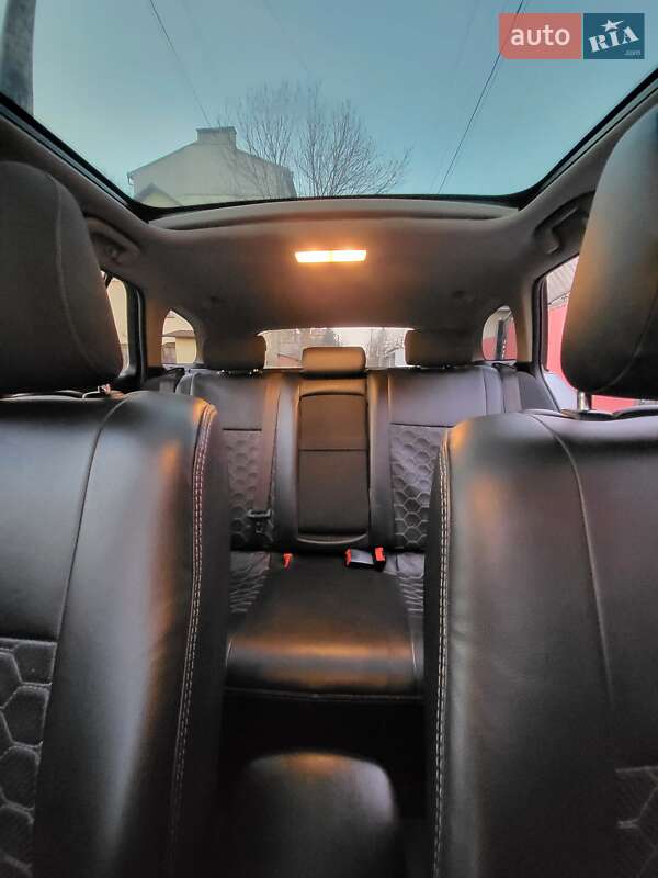 Універсал Toyota Avensis 2011 в Івано-Франківську