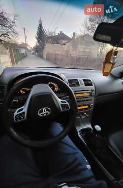 Універсал Toyota Avensis 2011 в Івано-Франківську