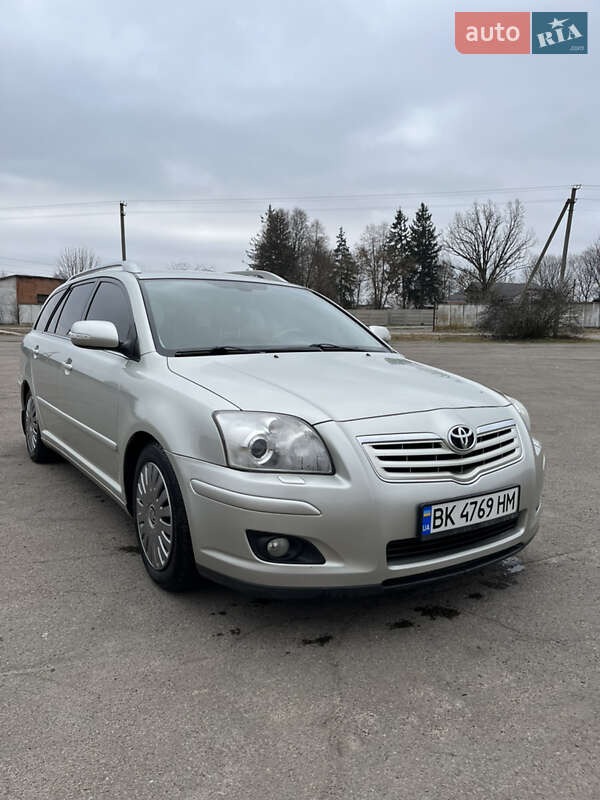 Toyota Avensis 2008