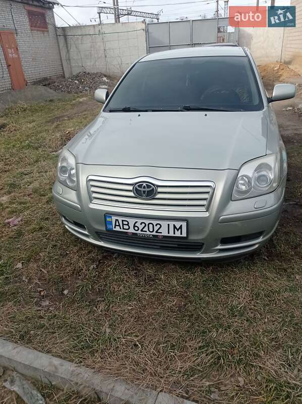 Седан Toyota Avensis 2005 в Жмеринке