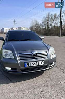 Седан Toyota Avensis 2005 в Полтаві