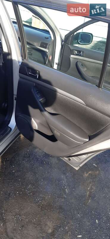 Универсал Toyota Avensis 2006 в Звягеле