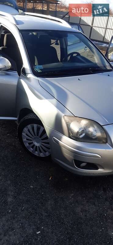 Универсал Toyota Avensis 2006 в Звягеле