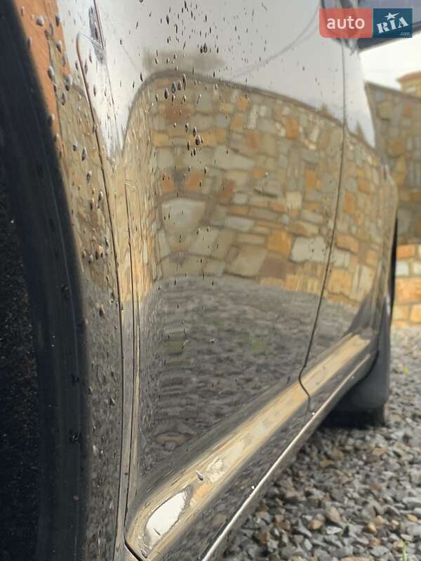 Седан Toyota Avensis 2005 в Самборе