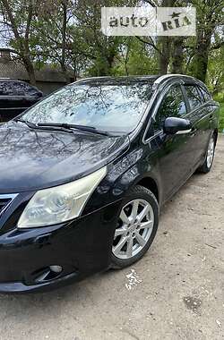 Универсал Toyota Avensis 2008 в Рени