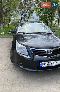 Универсал Toyota Avensis 2008 в Рени