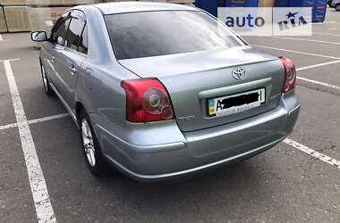 Седан Toyota Avensis 2008 в Киеве