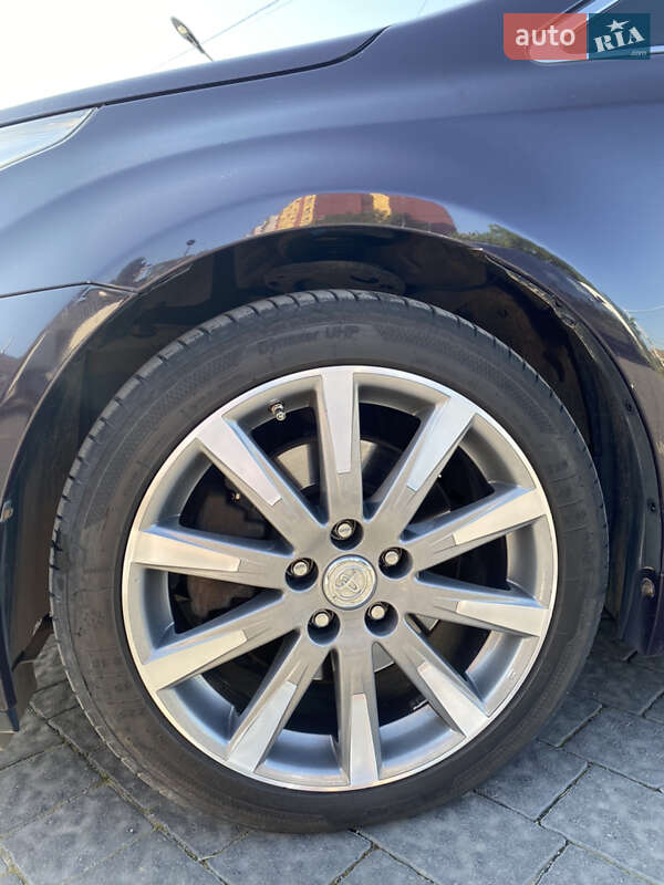 Універсал Toyota Avensis 2010 в Ужгороді