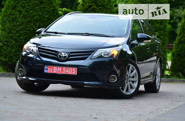 Універсал Toyota Avensis 2014 в Дрогобичі