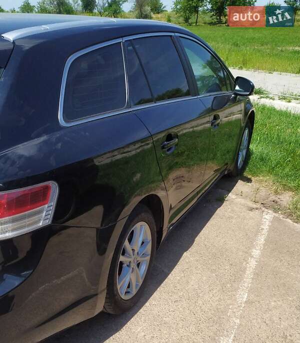 Универсал Toyota Avensis 2011 в Николаеве фото 3 Универсал Toyota Avensis 2011 в Николаеве