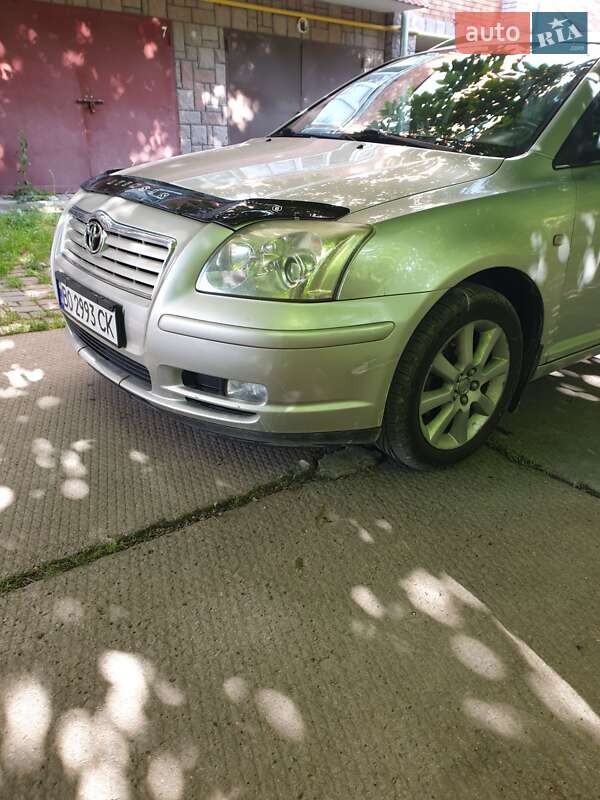 Універсал Toyota Avensis 2003 в Чорткові
