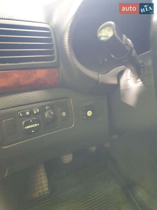 Універсал Toyota Avensis 2003 в Чорткові