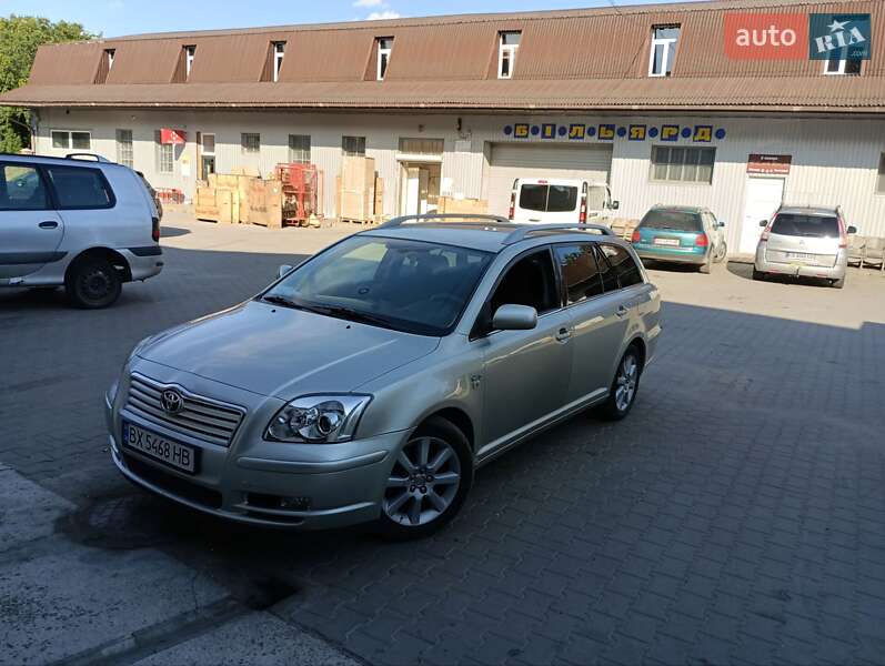 Універсал Toyota Avensis 2004 в Кам'янець-Подільському