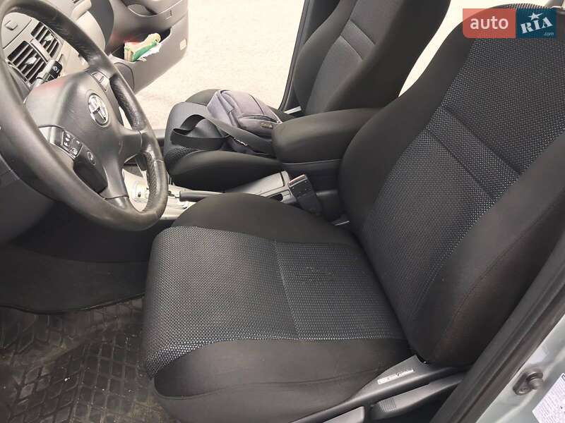 Седан Toyota Avensis 2008 в Харькове