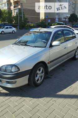 Седан Toyota Avensis 2000 в Одессе