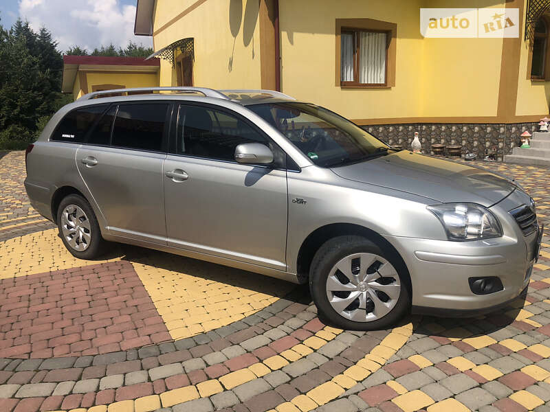 Универсал Toyota Avensis 2007 в Сторожинце