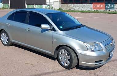 Седан Toyota Avensis 2003 в Чернигове