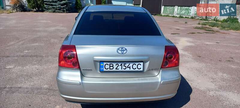Седан Toyota Avensis 2003 в Чернігові