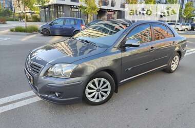 Седан Toyota Avensis 2008 в Киеве