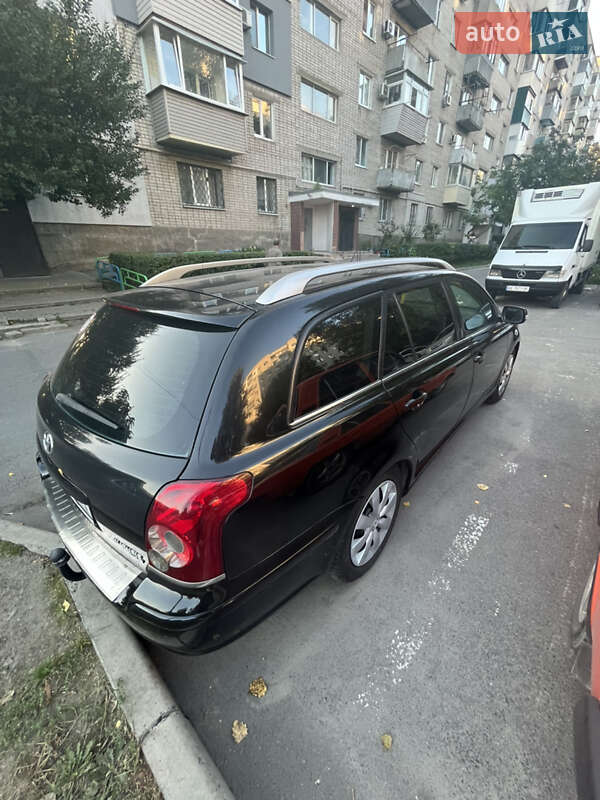 Універсал Toyota Avensis 2007 в Дніпрі