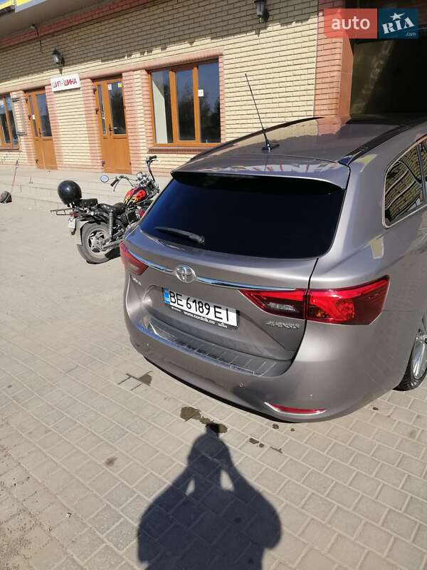 Универсал Toyota Avensis 2016 в Николаеве